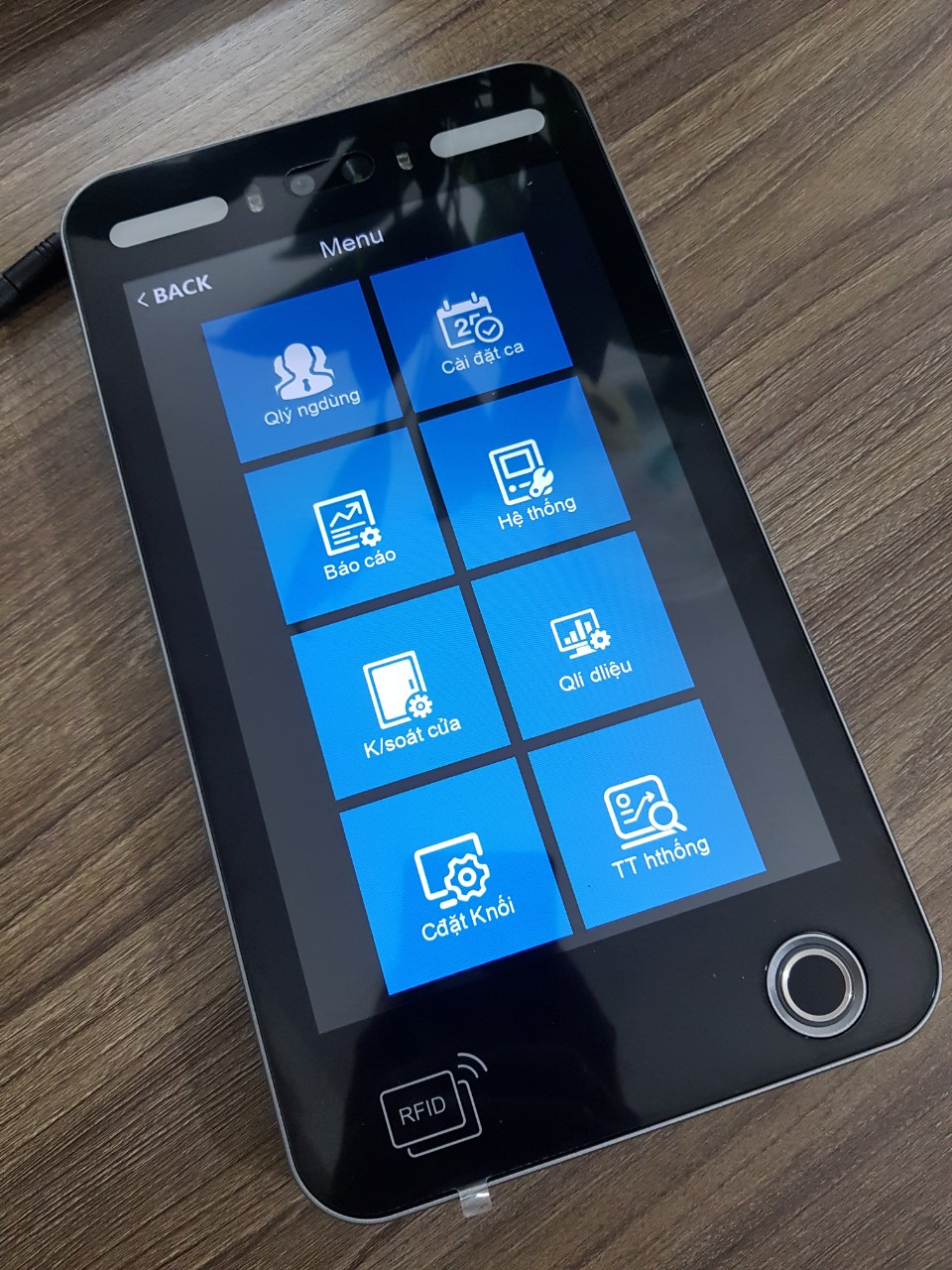 Hình ảnh thực tế máy chấm công aiv10F